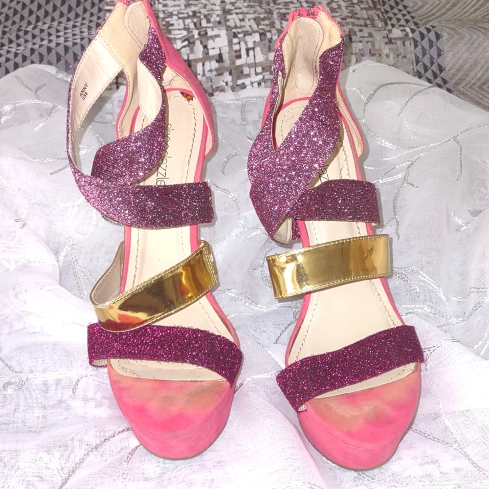 High Heels - Picture 1 of 5